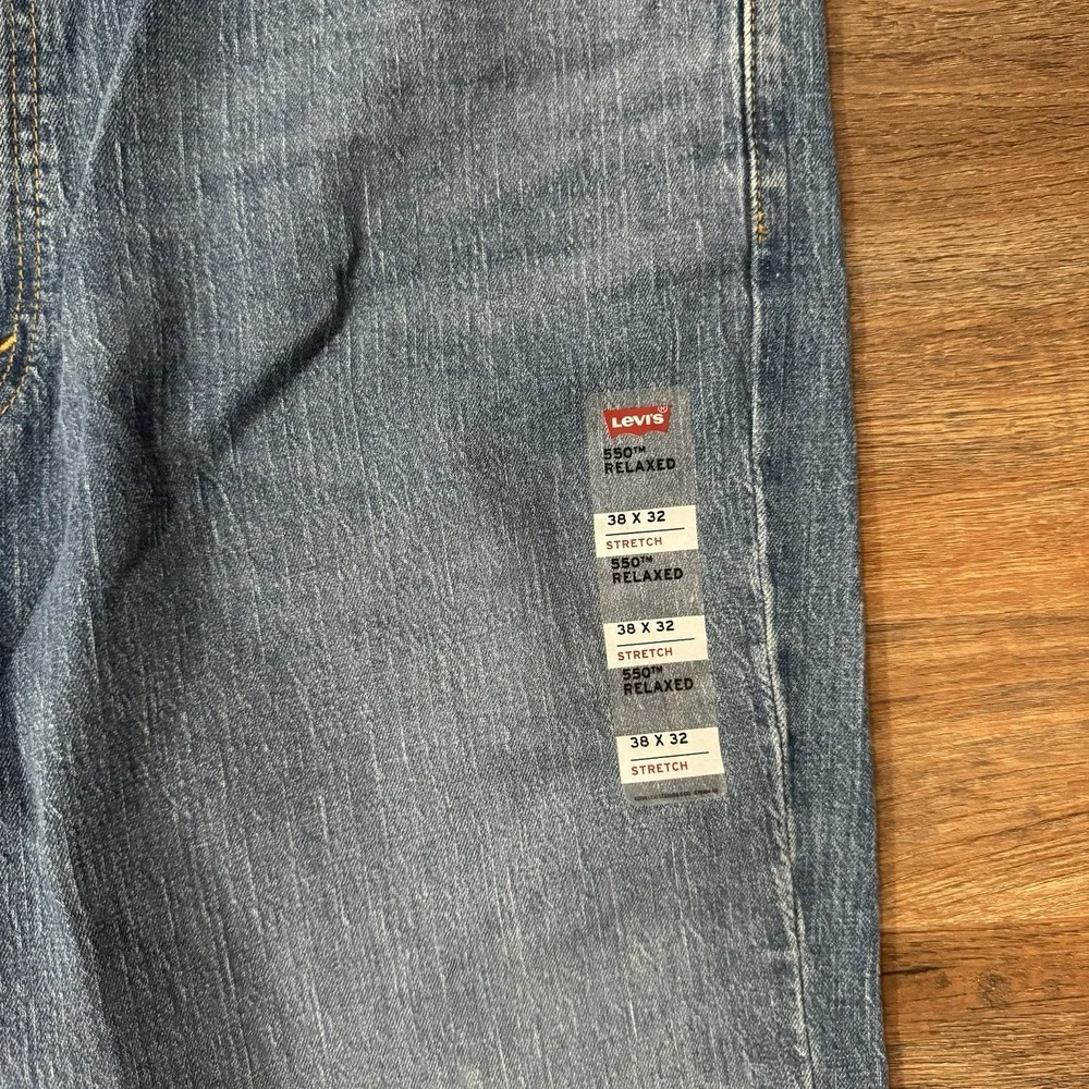 NWT Levi's 550 Relaxed Fit Blue Denim Jeans Stretch Men's‎ Sz 38x32 Casual